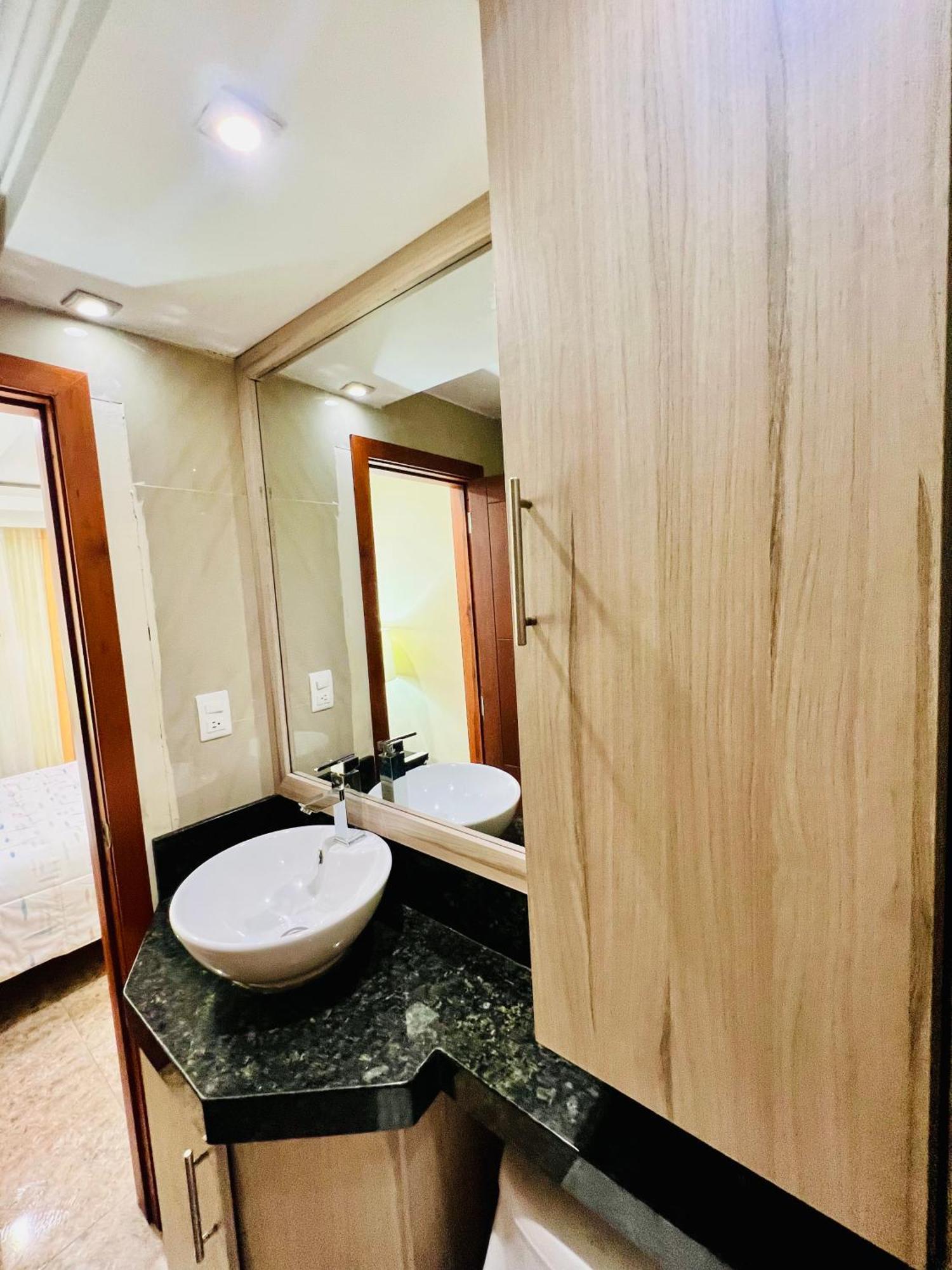 Sol Y Confort Suites Machala Bagian luar foto