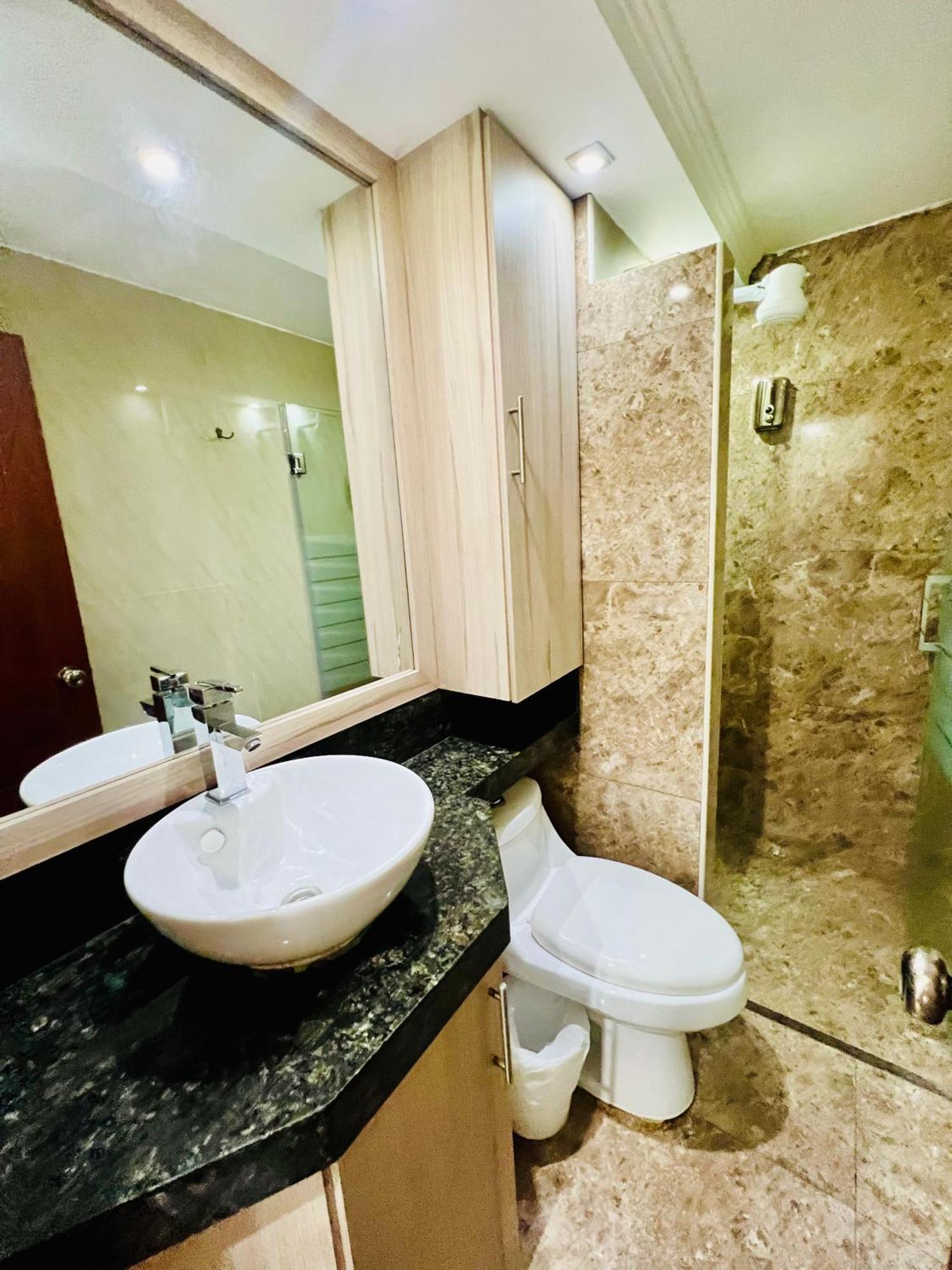 Sol Y Confort Suites Machala Bagian luar foto